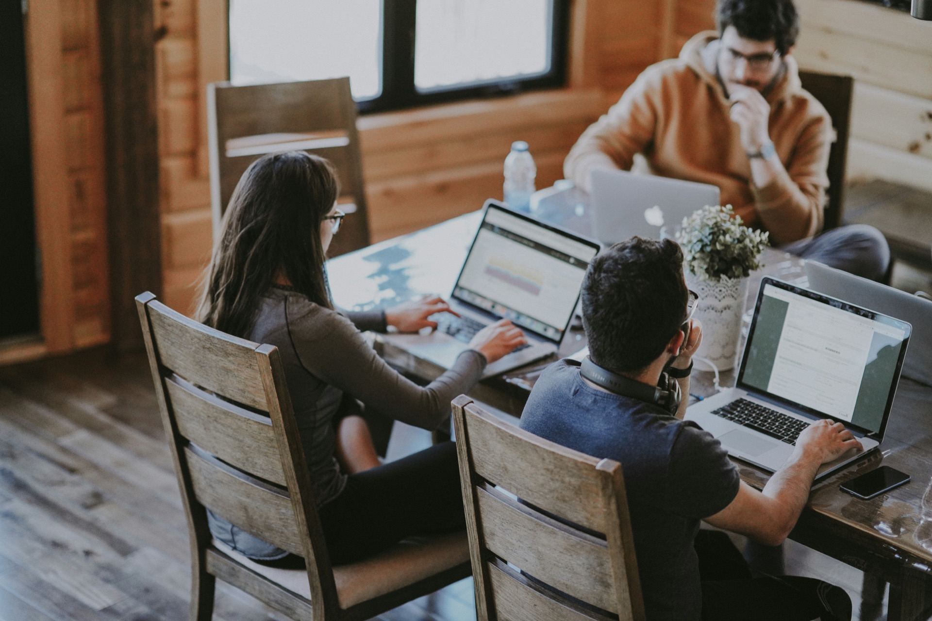Open coworking space designed for on-demand, multi-tenant access